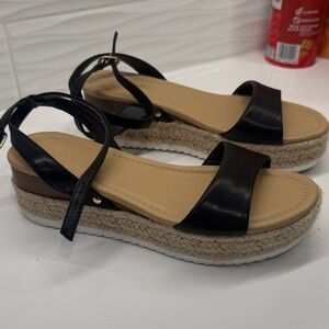 Women’s Black Platform Zurin Sandals